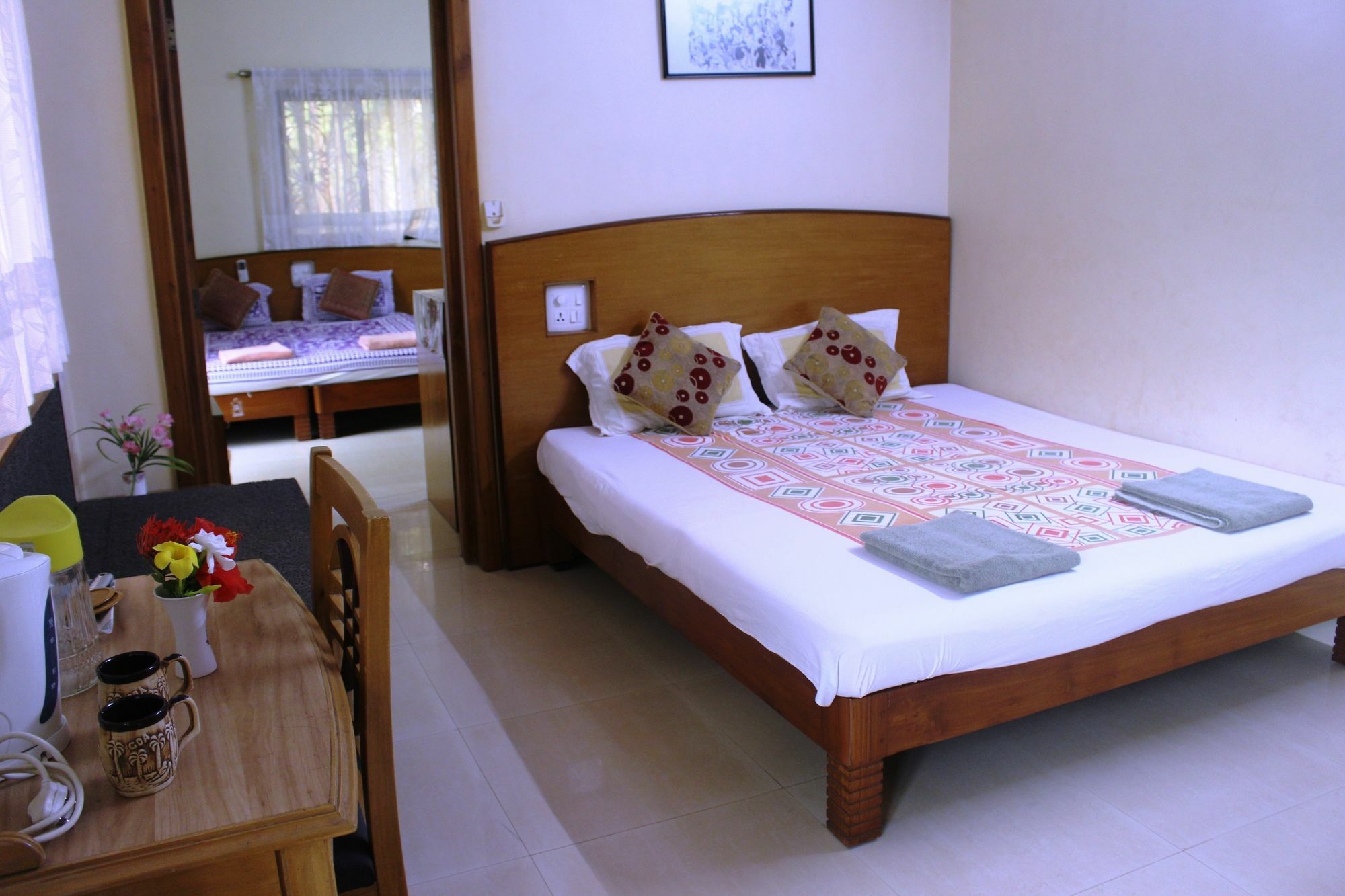 Mama Mids Home Morjim Esterno foto