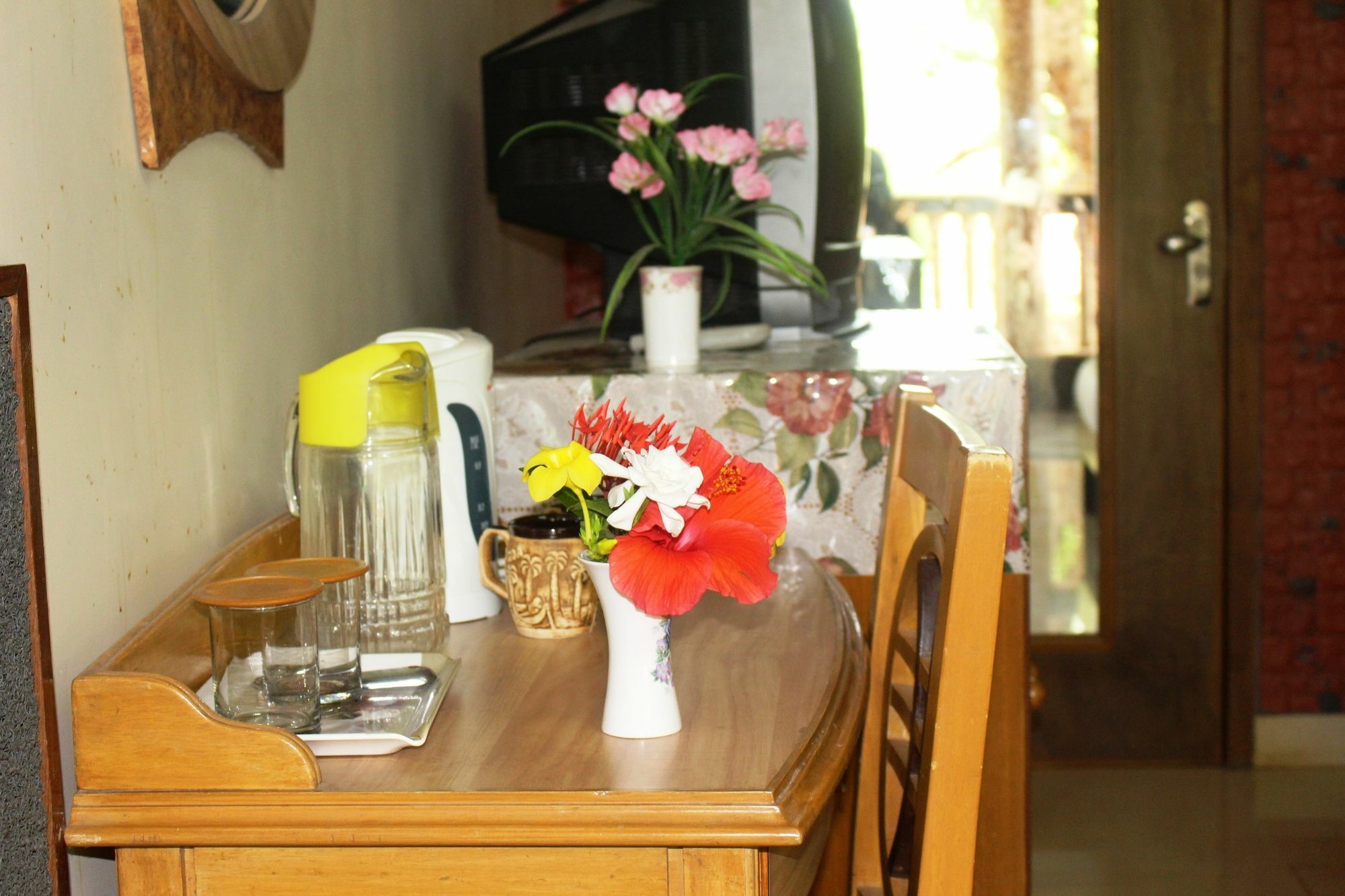 Mama Mids Home Morjim Esterno foto